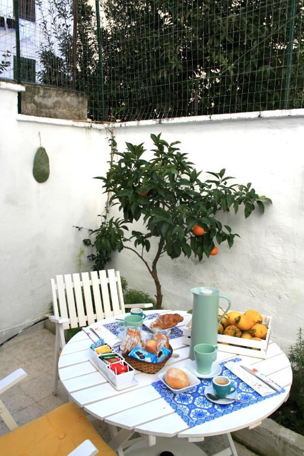 Willkommen In Einem Private Garden Appartement Bari